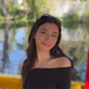 Meet your Posher, Raquel isis